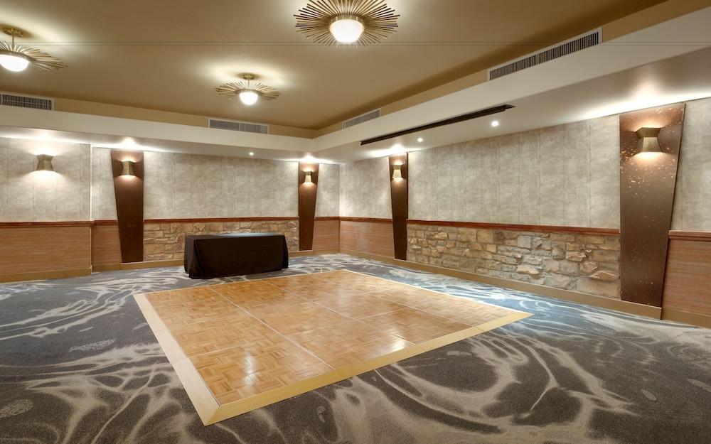 Embassy - Paloma Village Hotel Casas Adobes