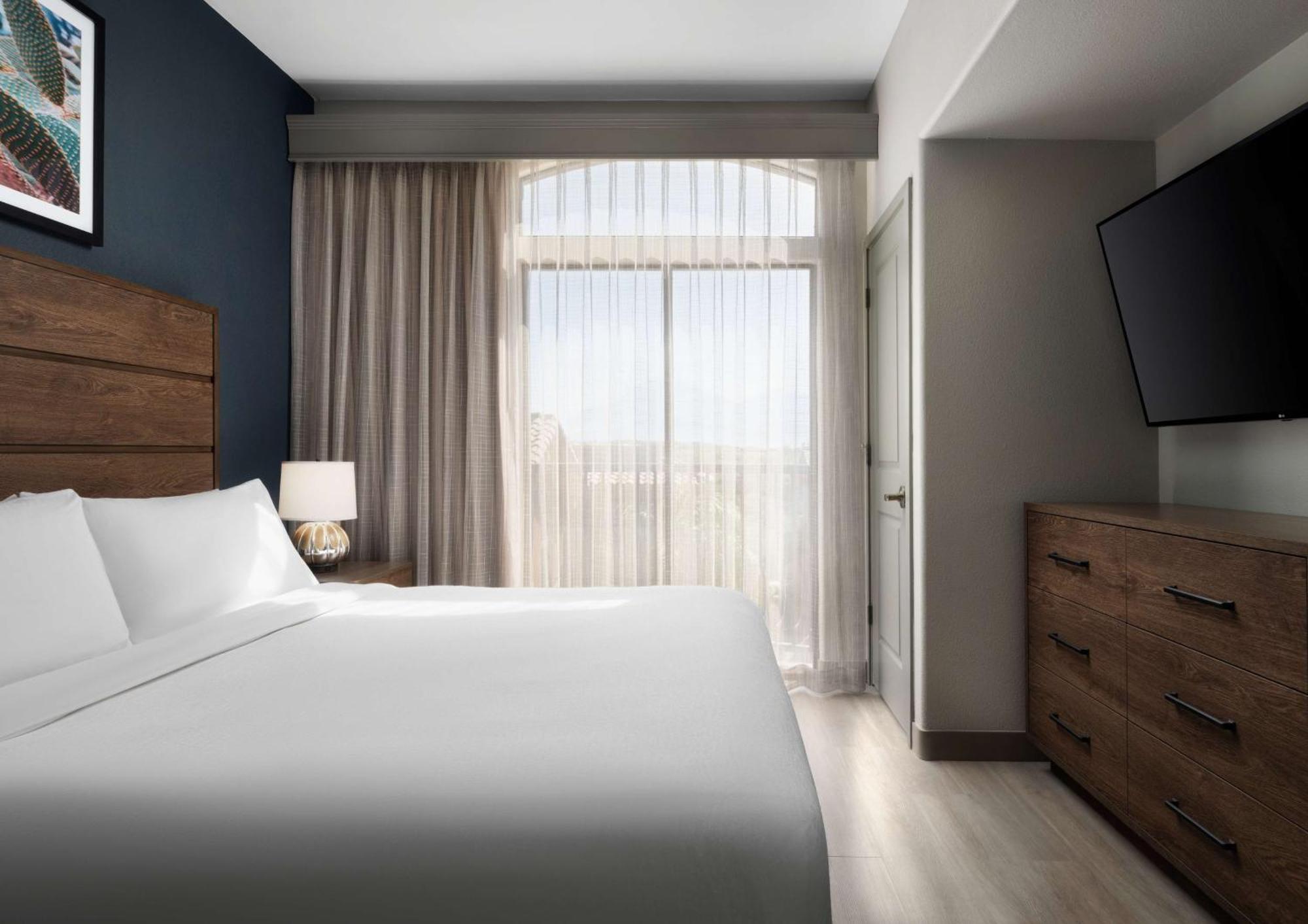 Embassy - Paloma Village Hotel Casas Adobes